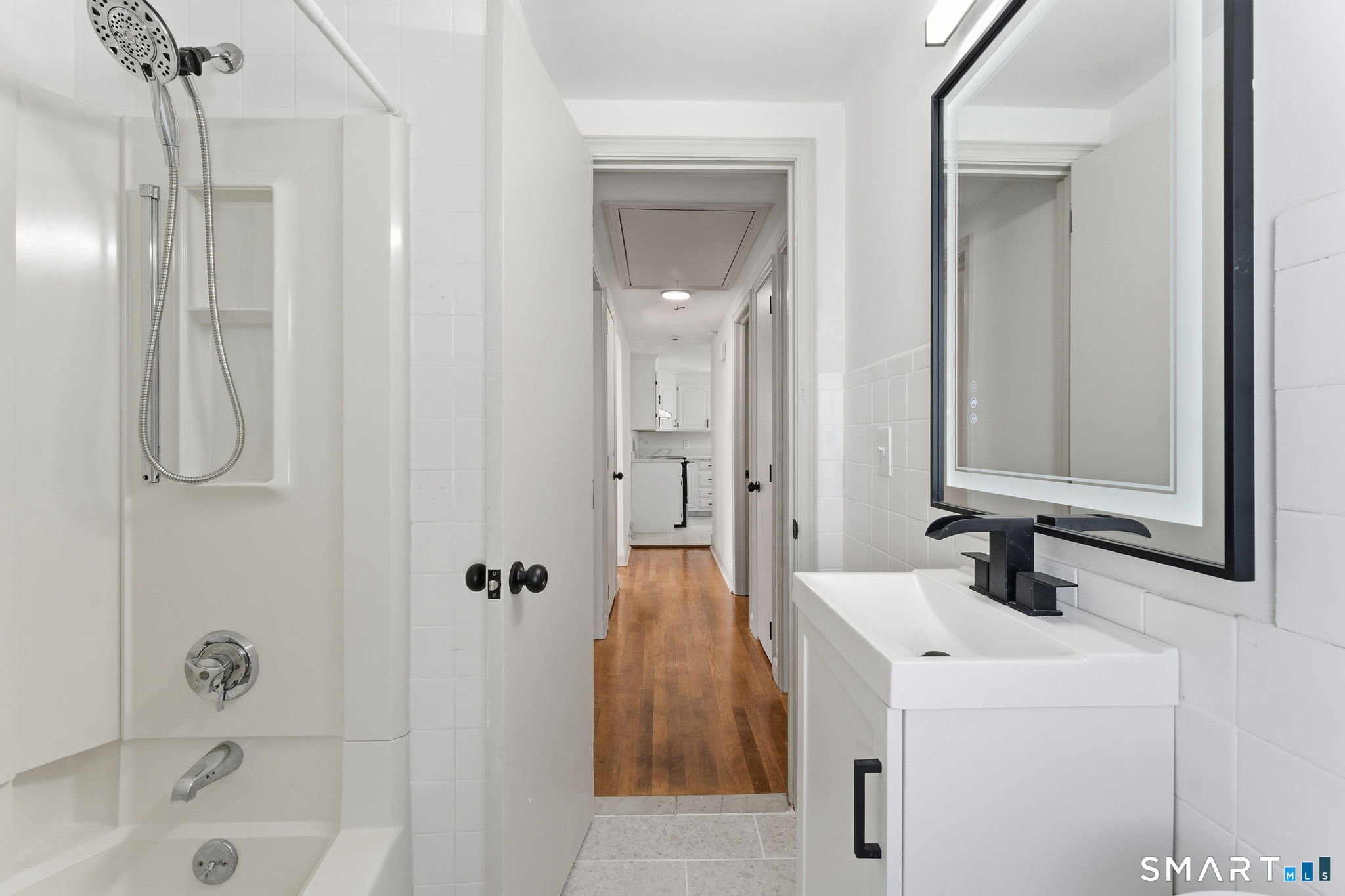 23 Hillview Avenue Waterbury CT 06704