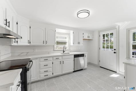 23 Hillview Avenue Waterbury CT 06704