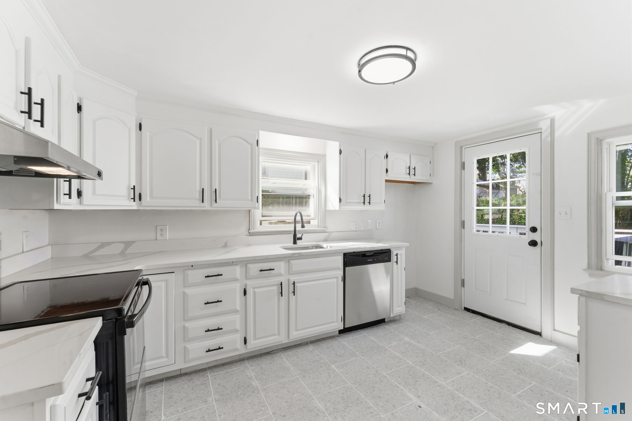 23 Hillview Avenue Waterbury CT 06704
