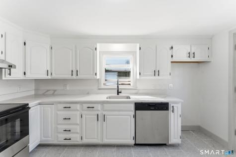 23 Hillview Avenue Waterbury CT 06704