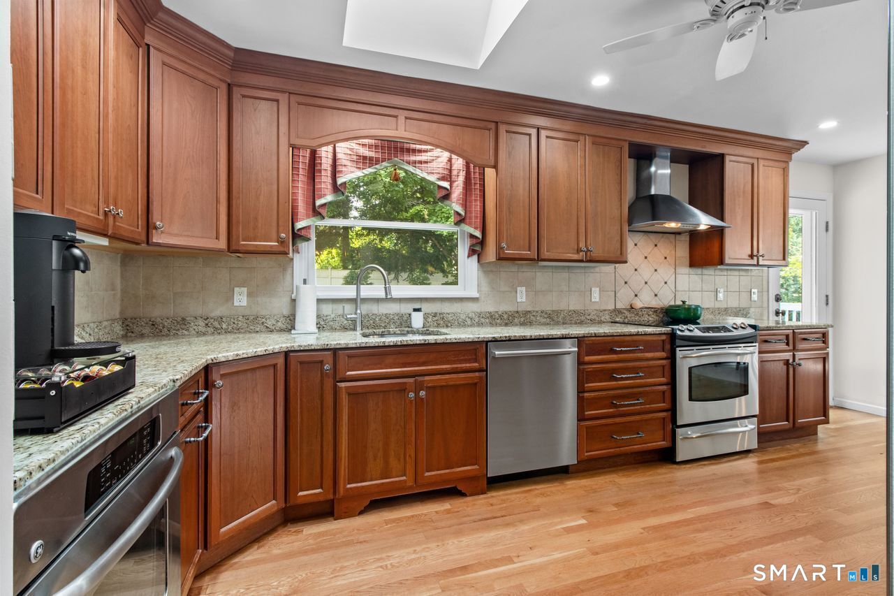 10 Grumman Avenue Norwalk CT 06851