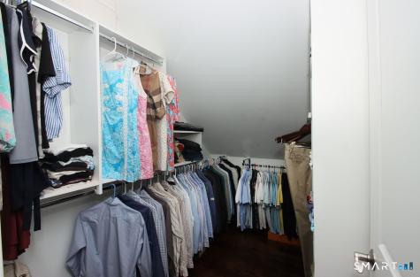 2095 Whitney Avenue North Haven CT 06473
