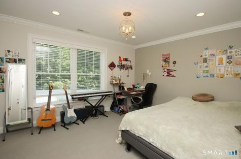 2095 Whitney Avenue North Haven CT 06473