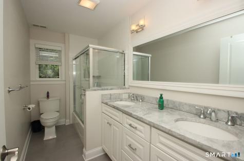2095 Whitney Avenue North Haven CT 06473