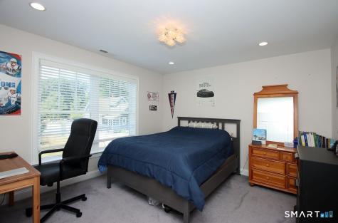 2095 Whitney Avenue North Haven CT 06473