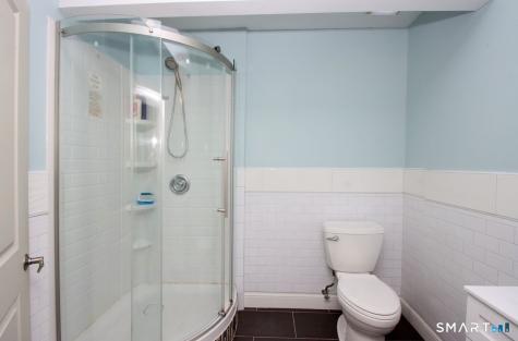 2095 Whitney Avenue North Haven CT 06473