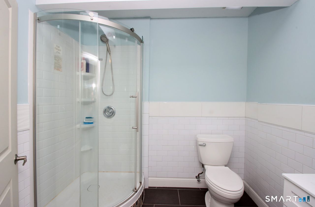 2095 Whitney Avenue North Haven CT 06473