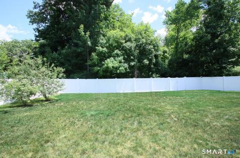 2095 Whitney Avenue North Haven CT 06473
