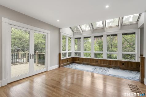 102 Huntington Street Hartford CT 06105
