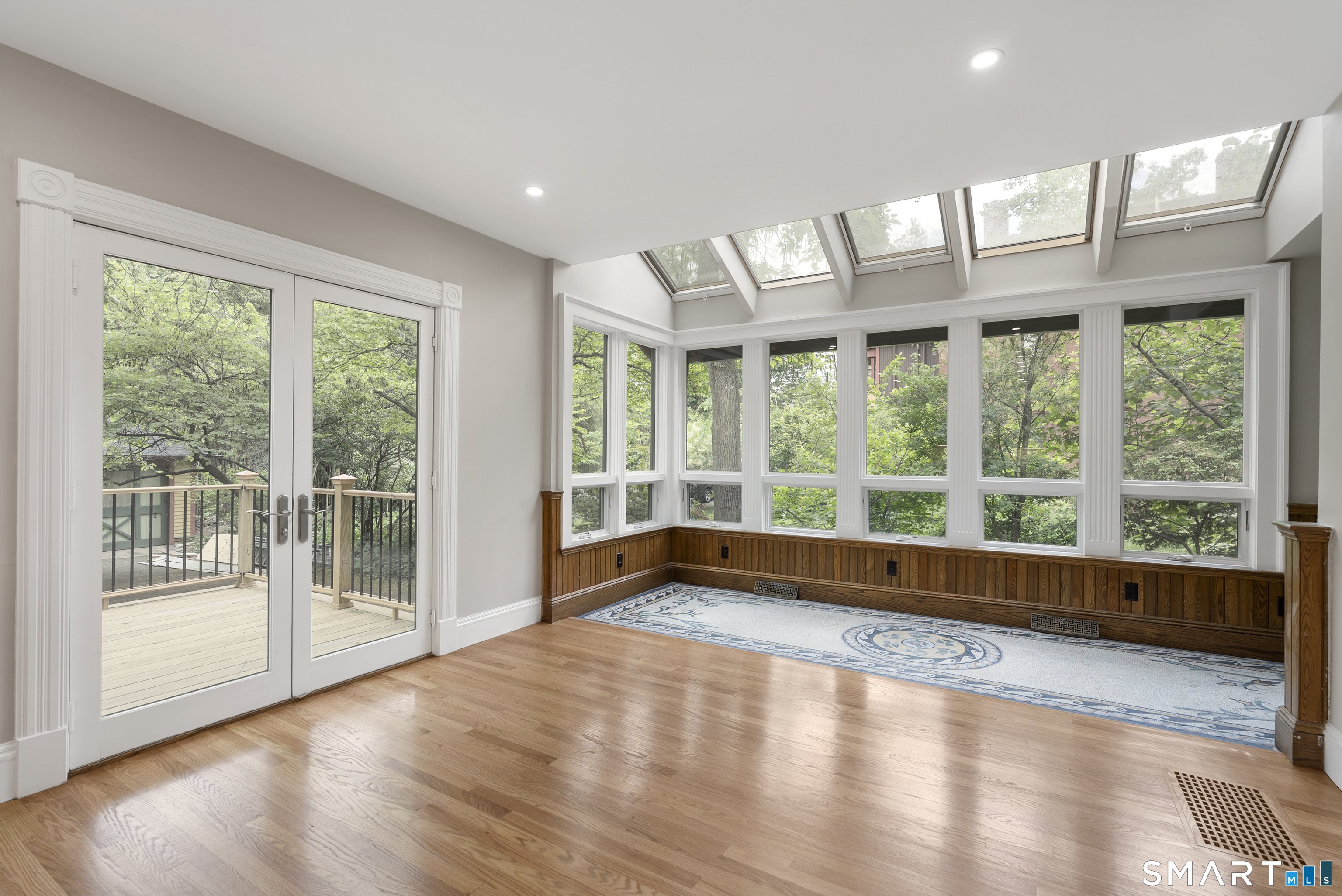 102 Huntington Street Hartford CT 06105