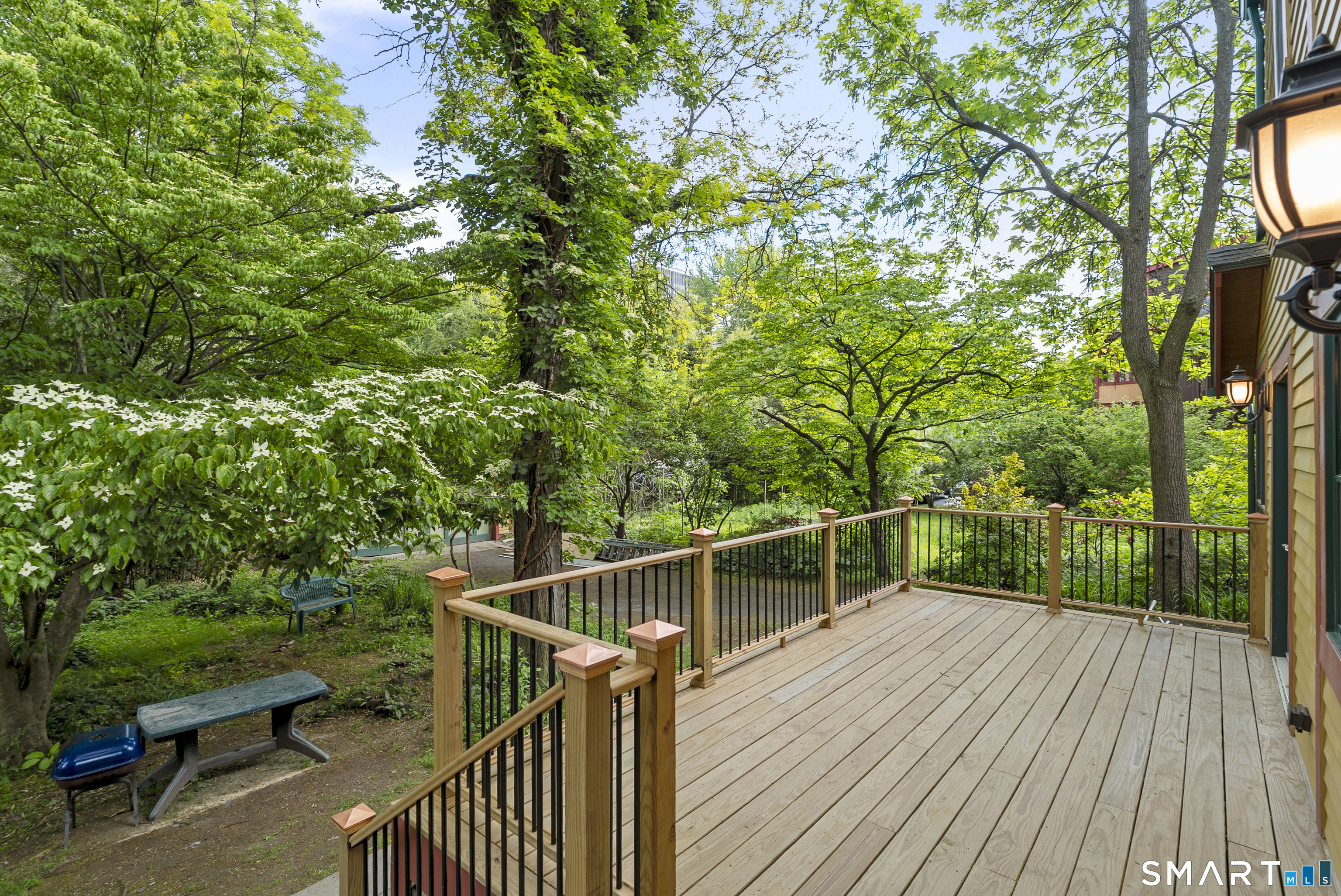 102 Huntington Street Hartford CT 06105