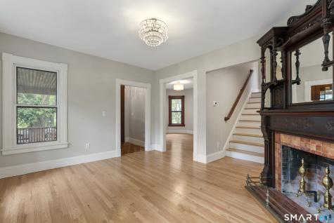 102 Huntington Street Hartford CT 06105
