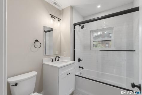 102 Huntington Street Hartford CT 06105
