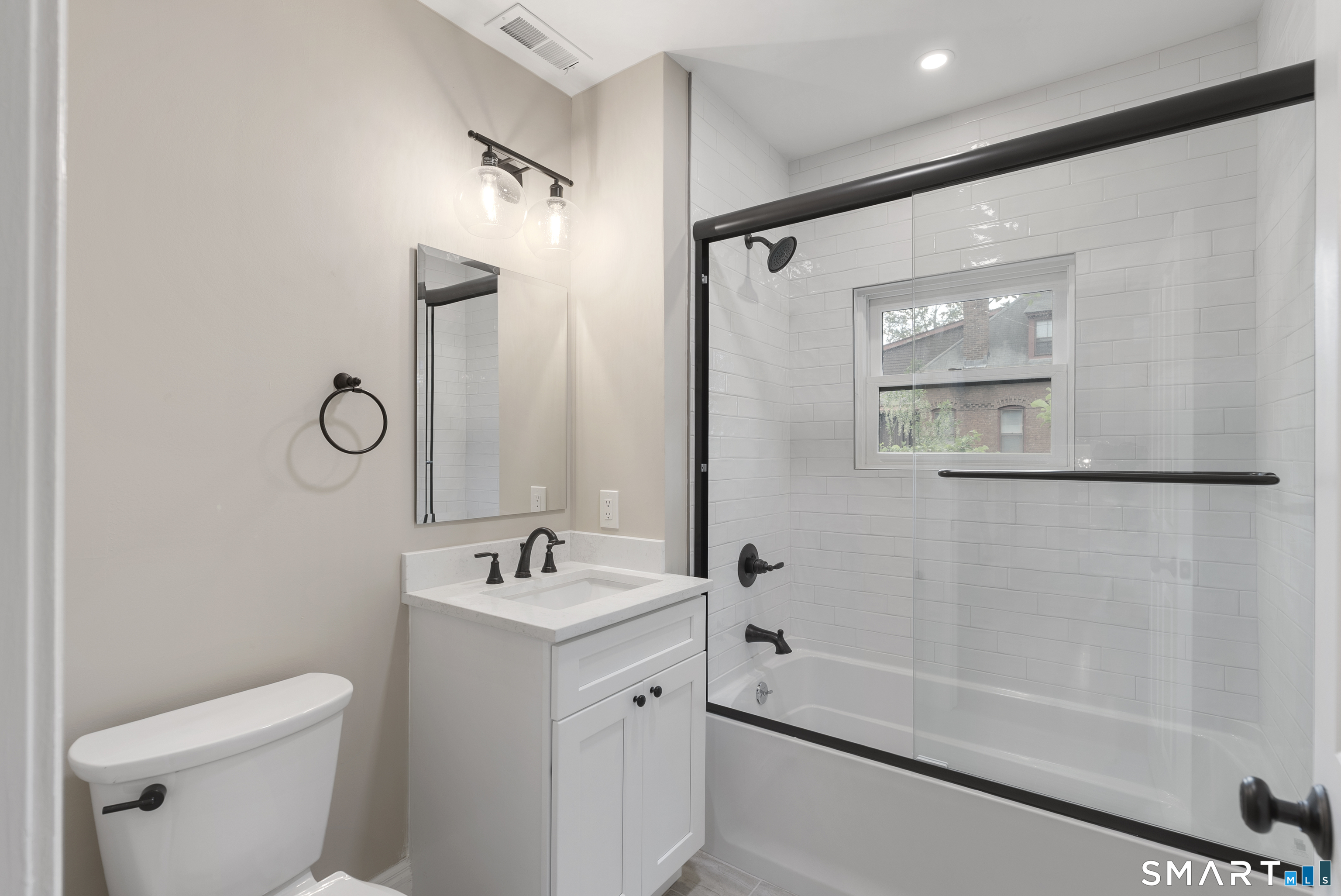 102 Huntington Street Hartford CT 06105