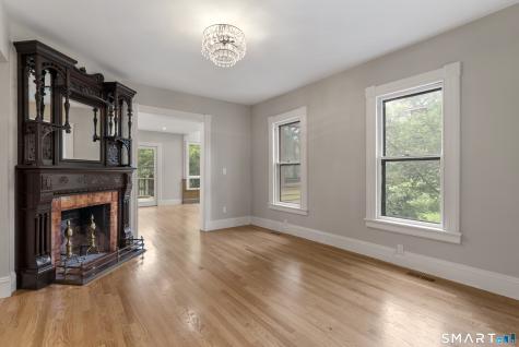 102 Huntington Street Hartford CT 06105