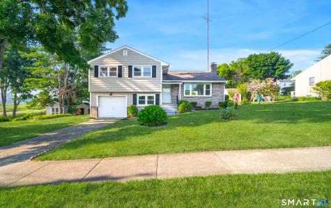 66 Bridgeview Place Stratford CT 06614