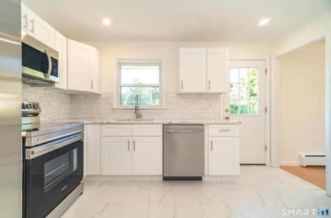 66 Bridgeview Place Stratford CT 06614