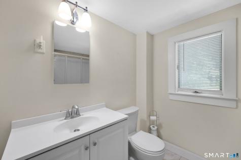 33 Chambers Street Manchester CT 06042