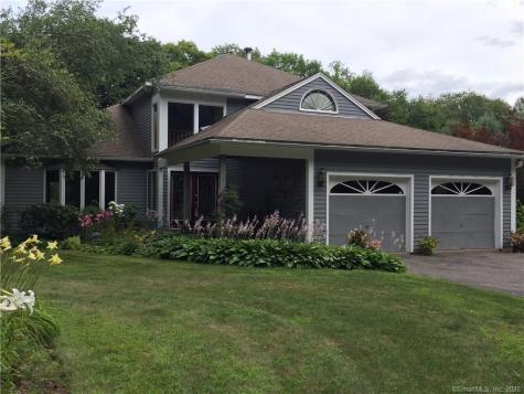 10 Hemlock Drive New Hartford CT 06057