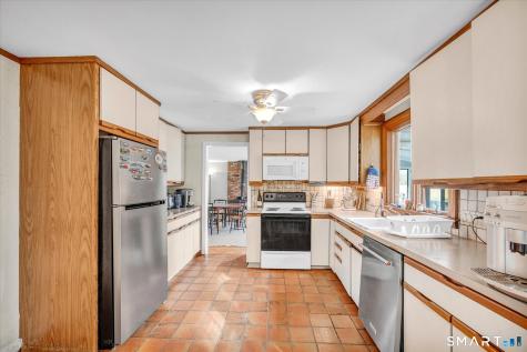 5 Clifdon Drive Simsbury CT 06070