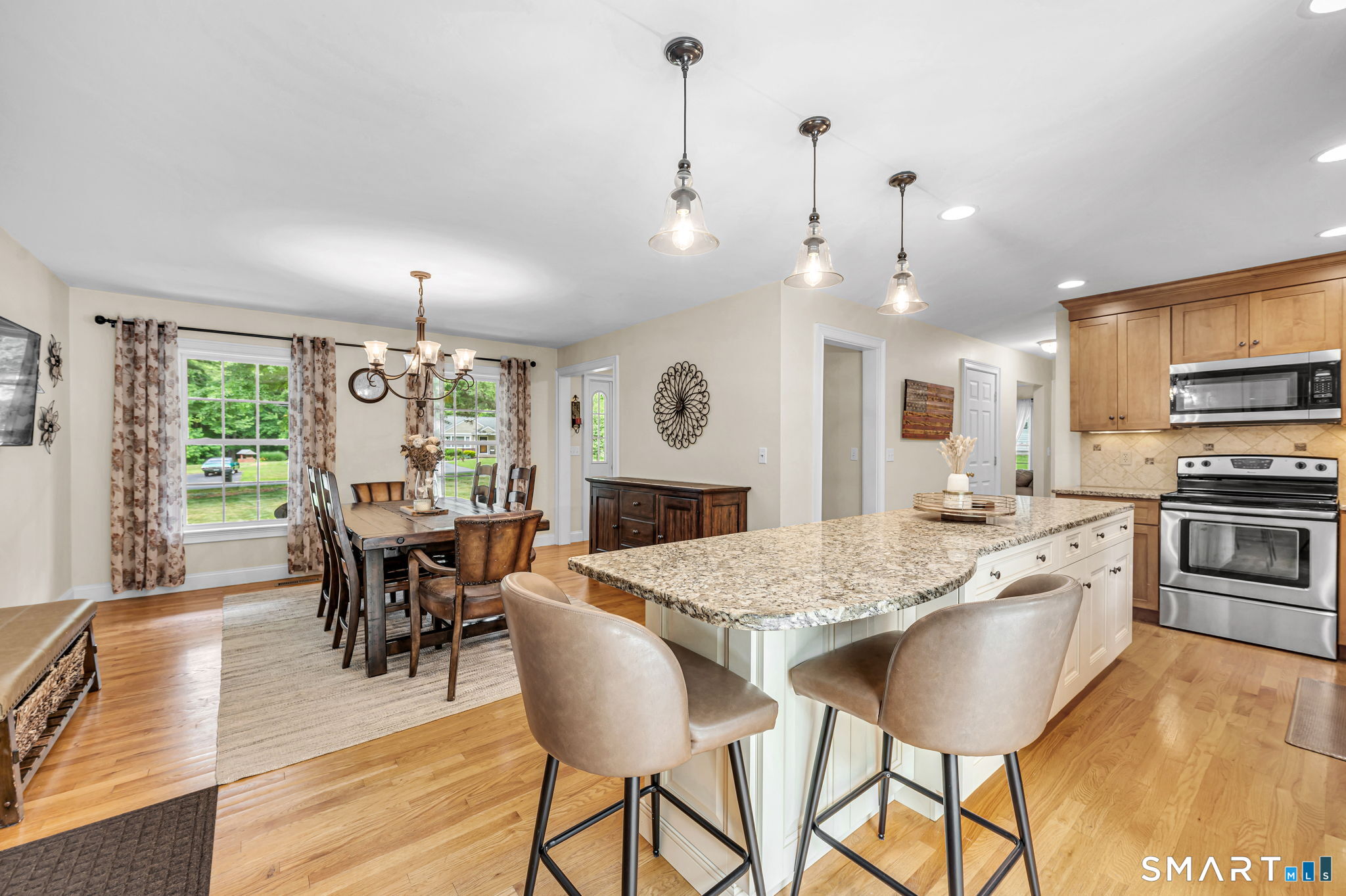 73 School Street Avon CT 06001