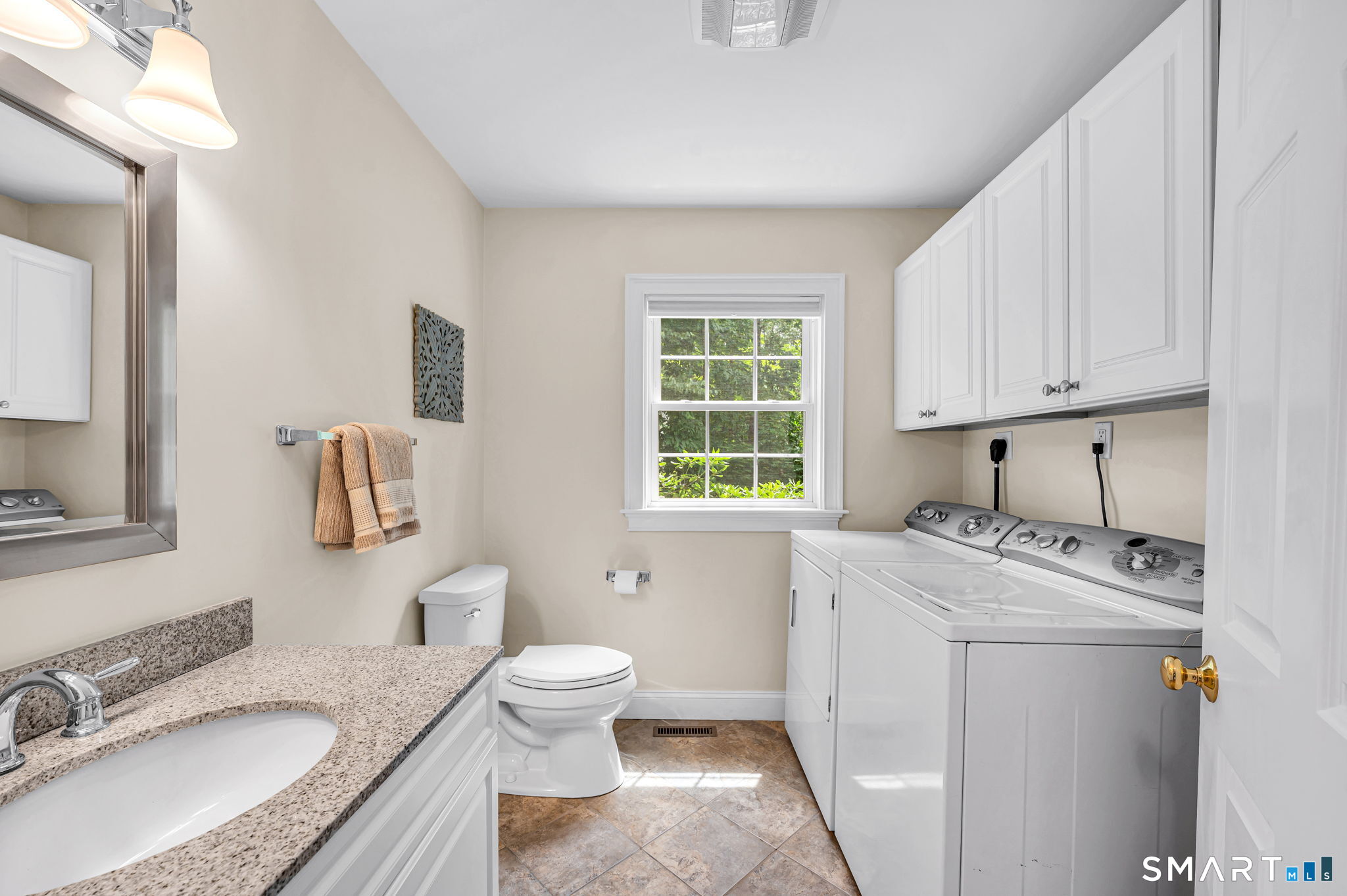 73 School Street Avon CT 06001