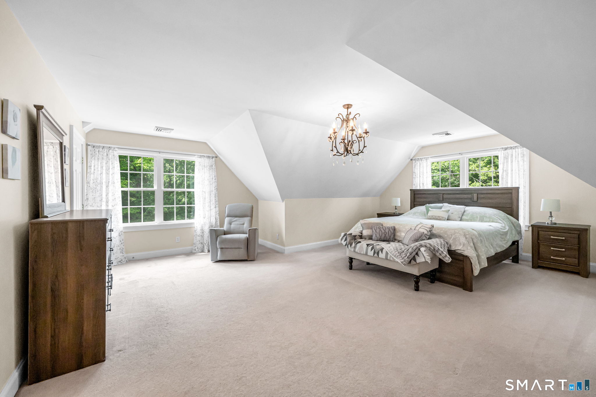 73 School Street Avon CT 06001
