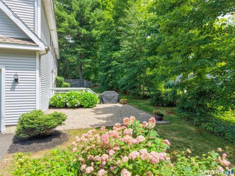 73 School Street Avon CT 06001