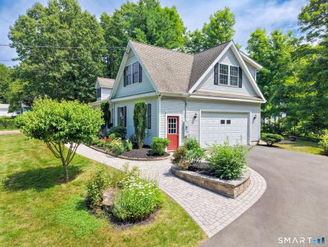 73 School Street Avon CT 06001
