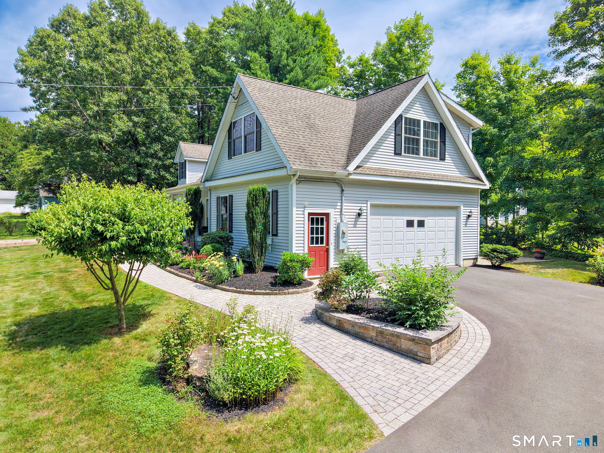 73 School Street Avon CT 06001