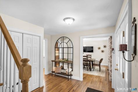 73 School Street Avon CT 06001