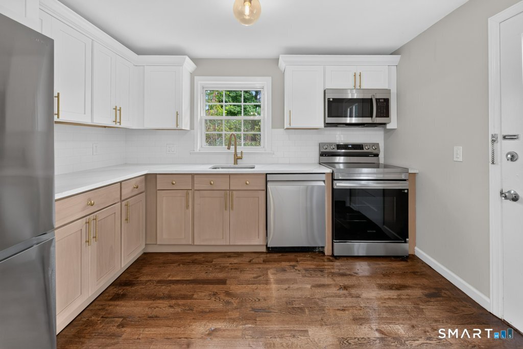 146 Bull Hill Lane West Haven CT 06516