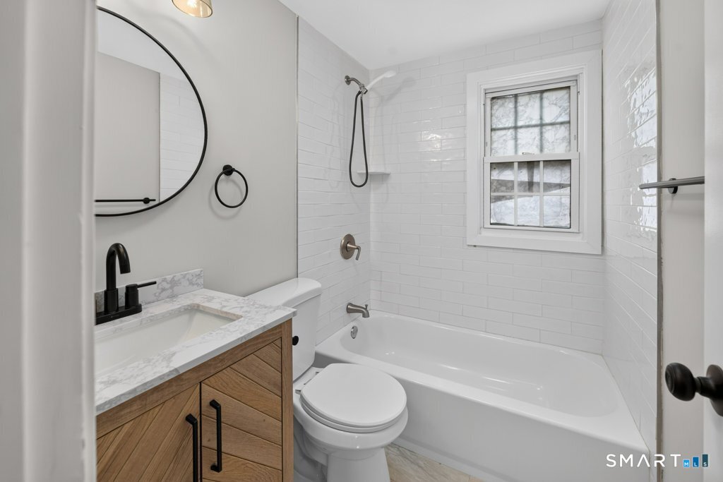 146 Bull Hill Lane West Haven CT 06516
