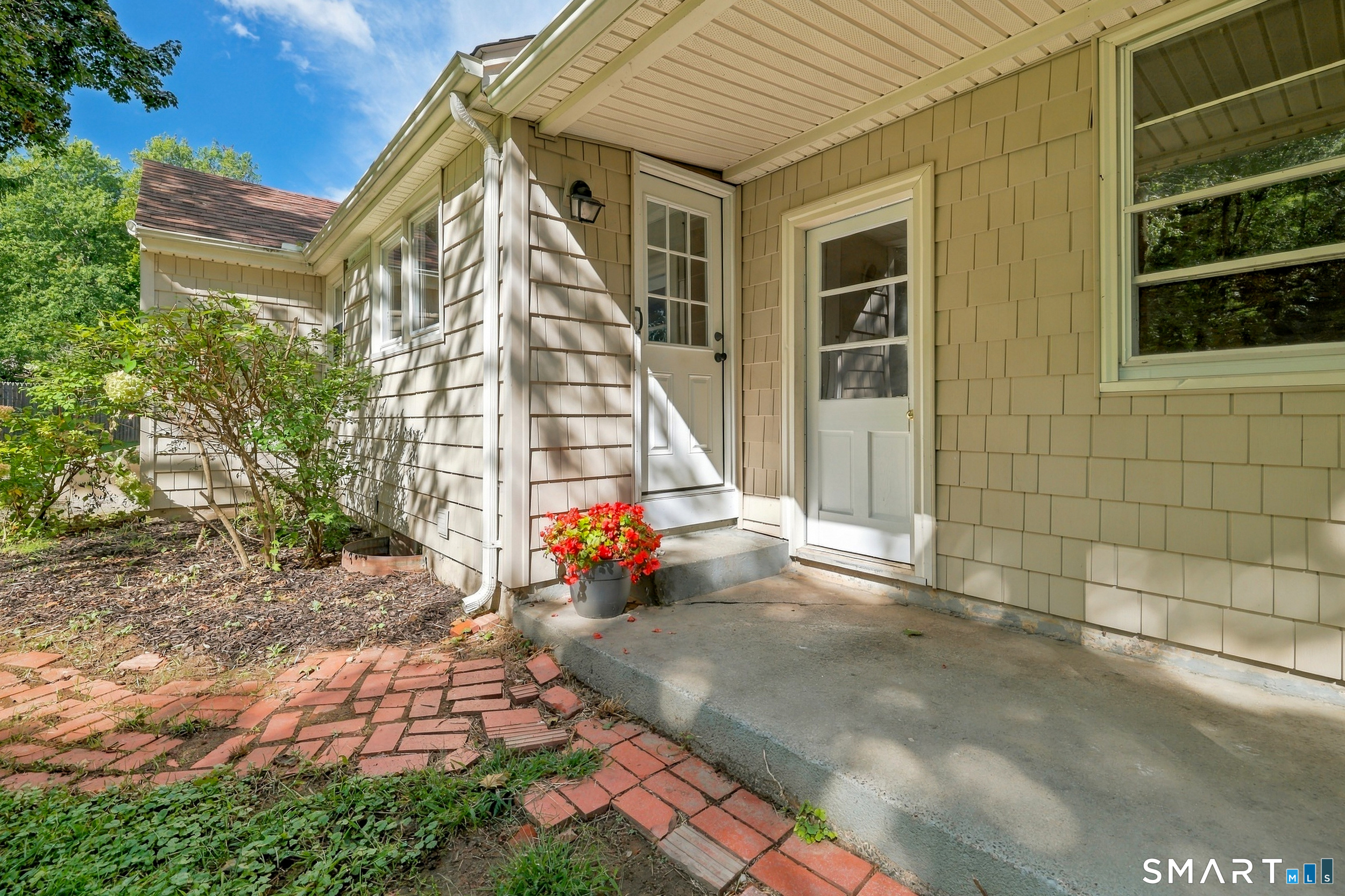 243 Elm Street Windsor Locks CT 06096