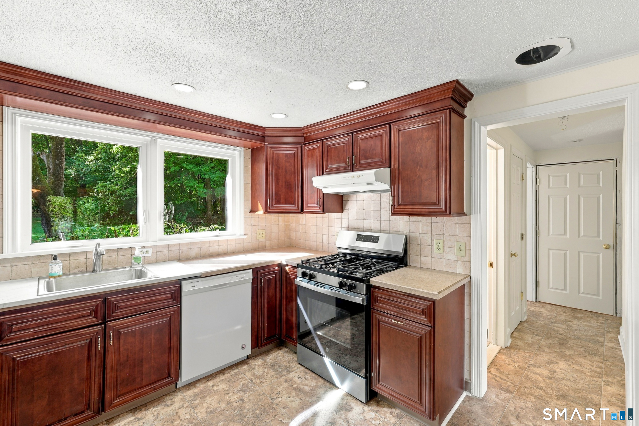 243 Elm Street Windsor Locks CT 06096