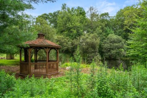 143 Hattertown Road Newtown CT 06470