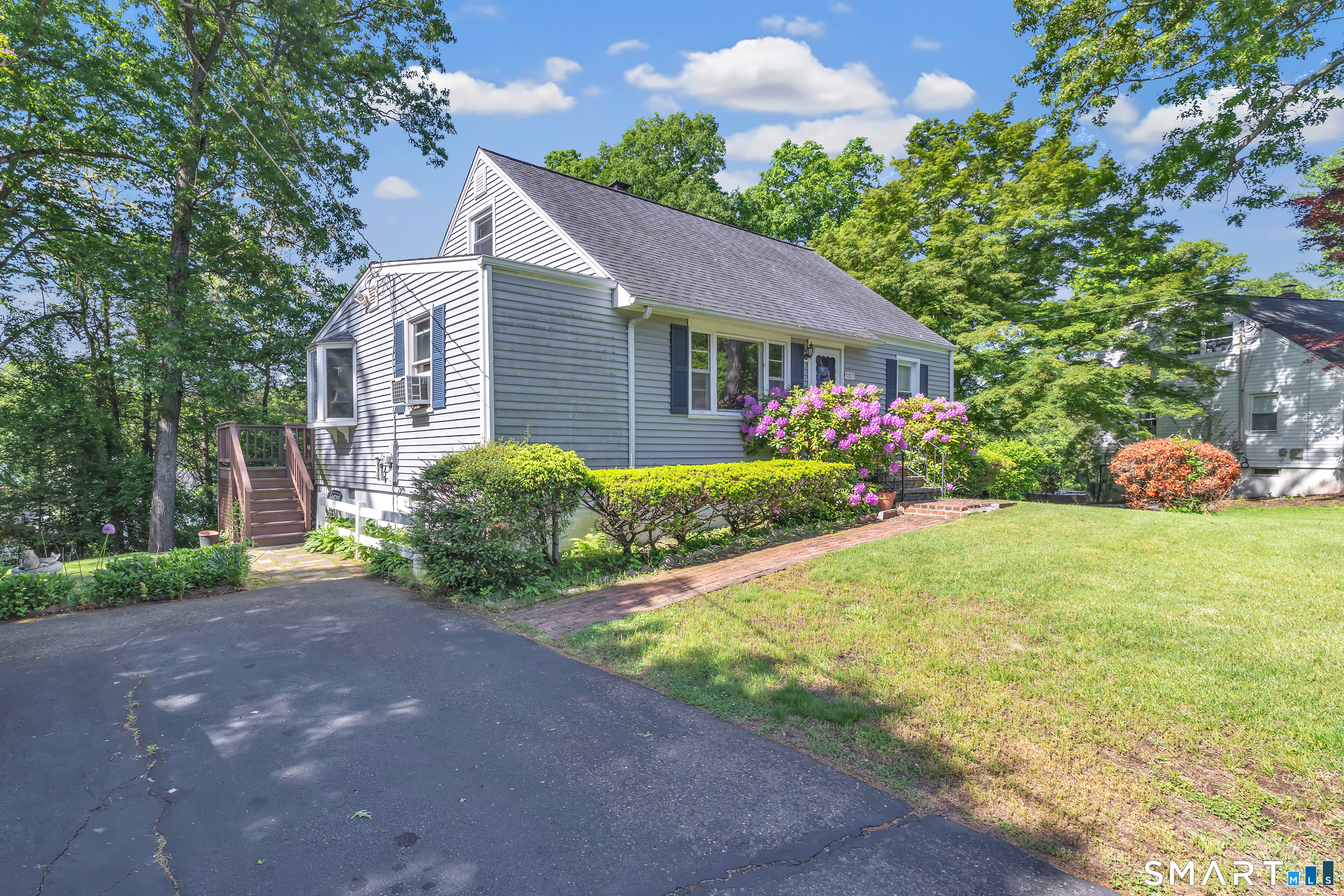 36 Romanock Place Fairfield CT 06824