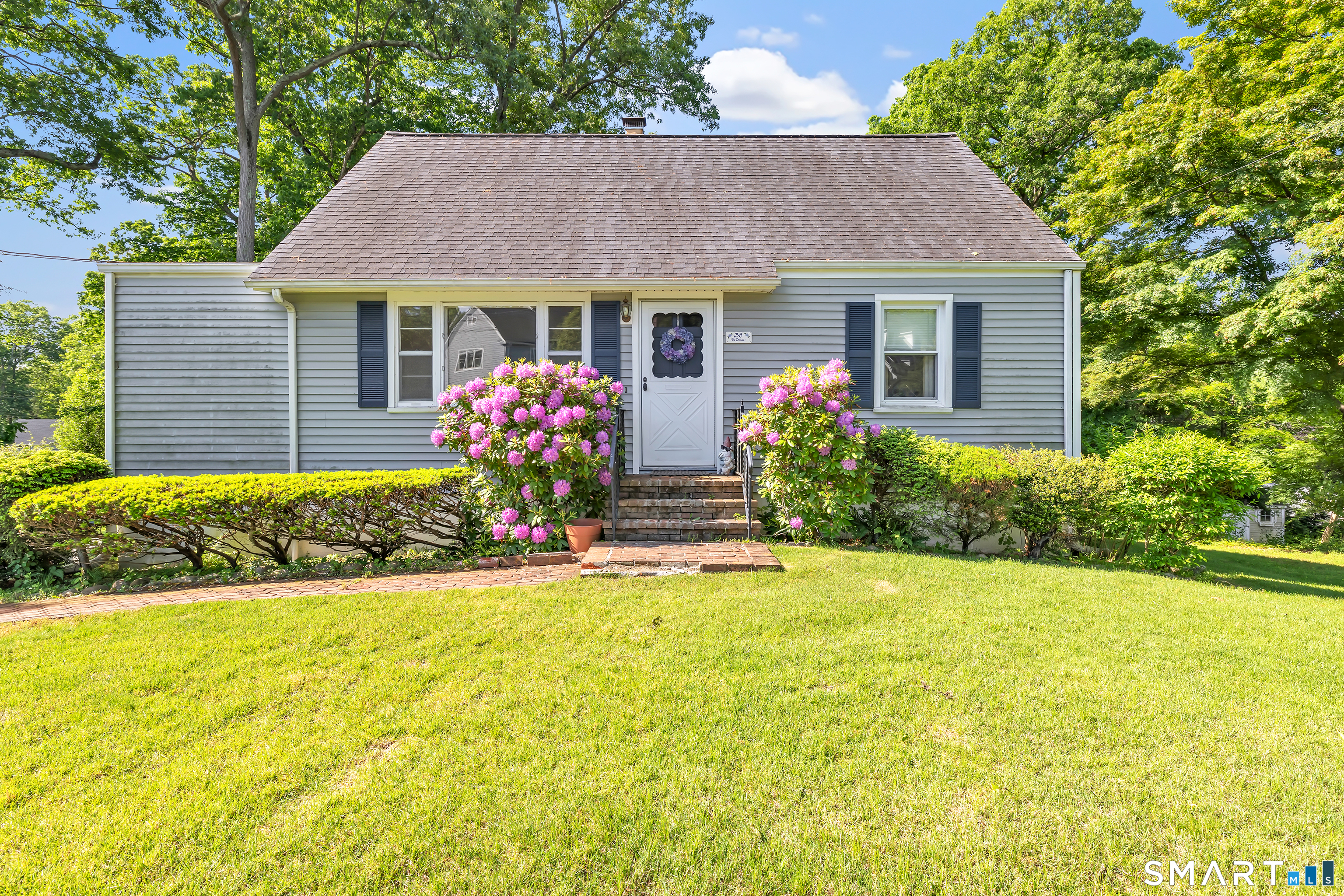 36 Romanock Place Fairfield CT 06824