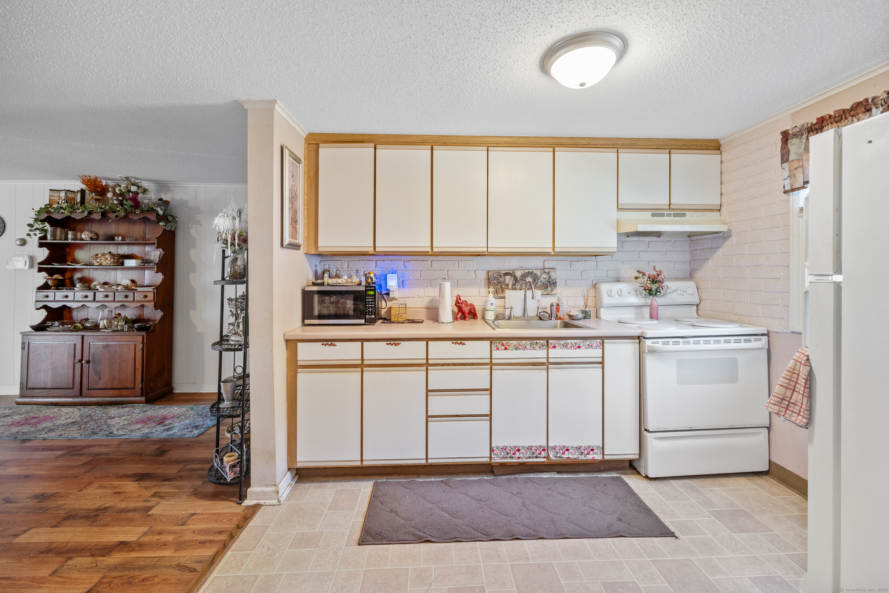 10 Walker Lane Marlborough CT 06447