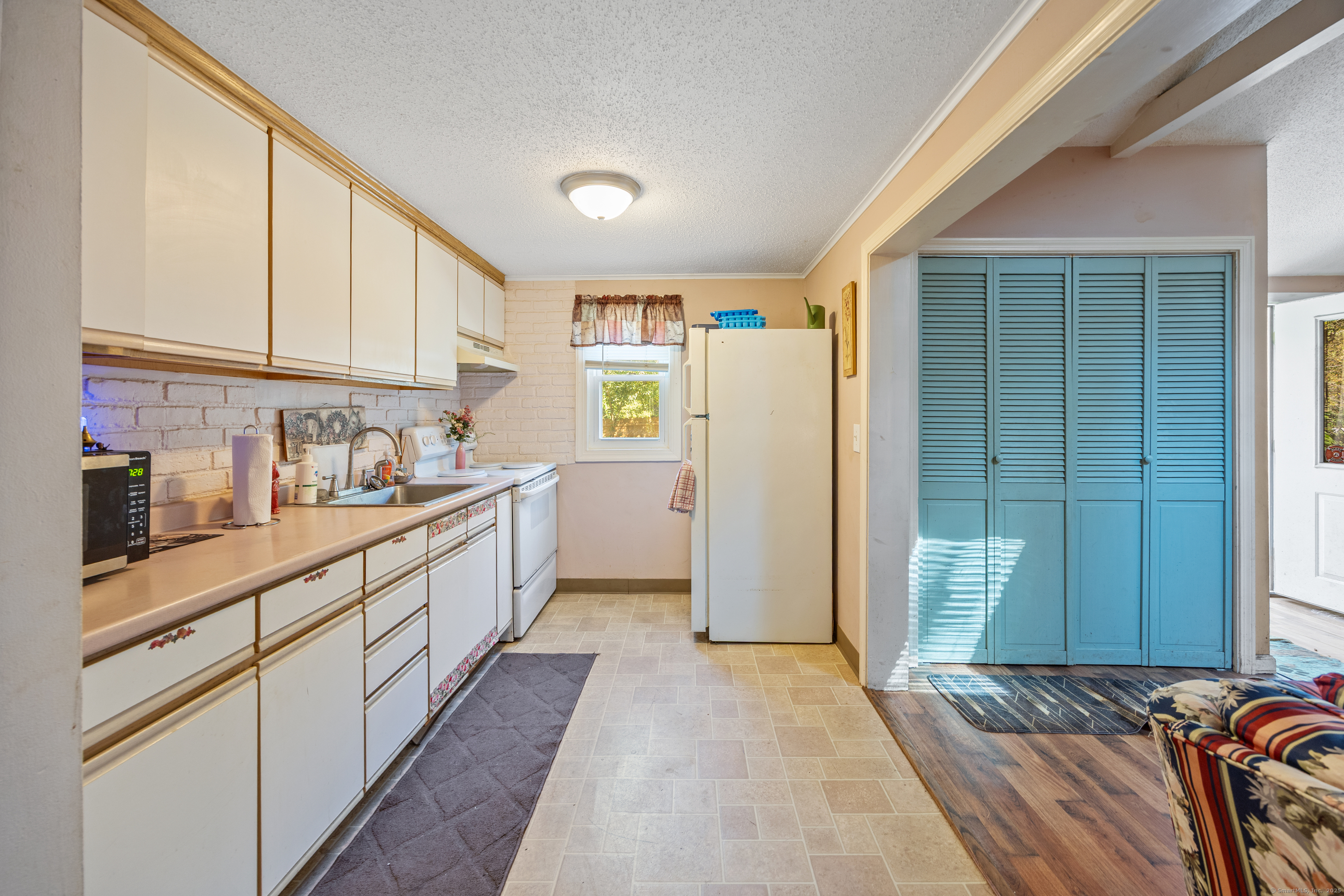 10 Walker Lane Marlborough CT 06447