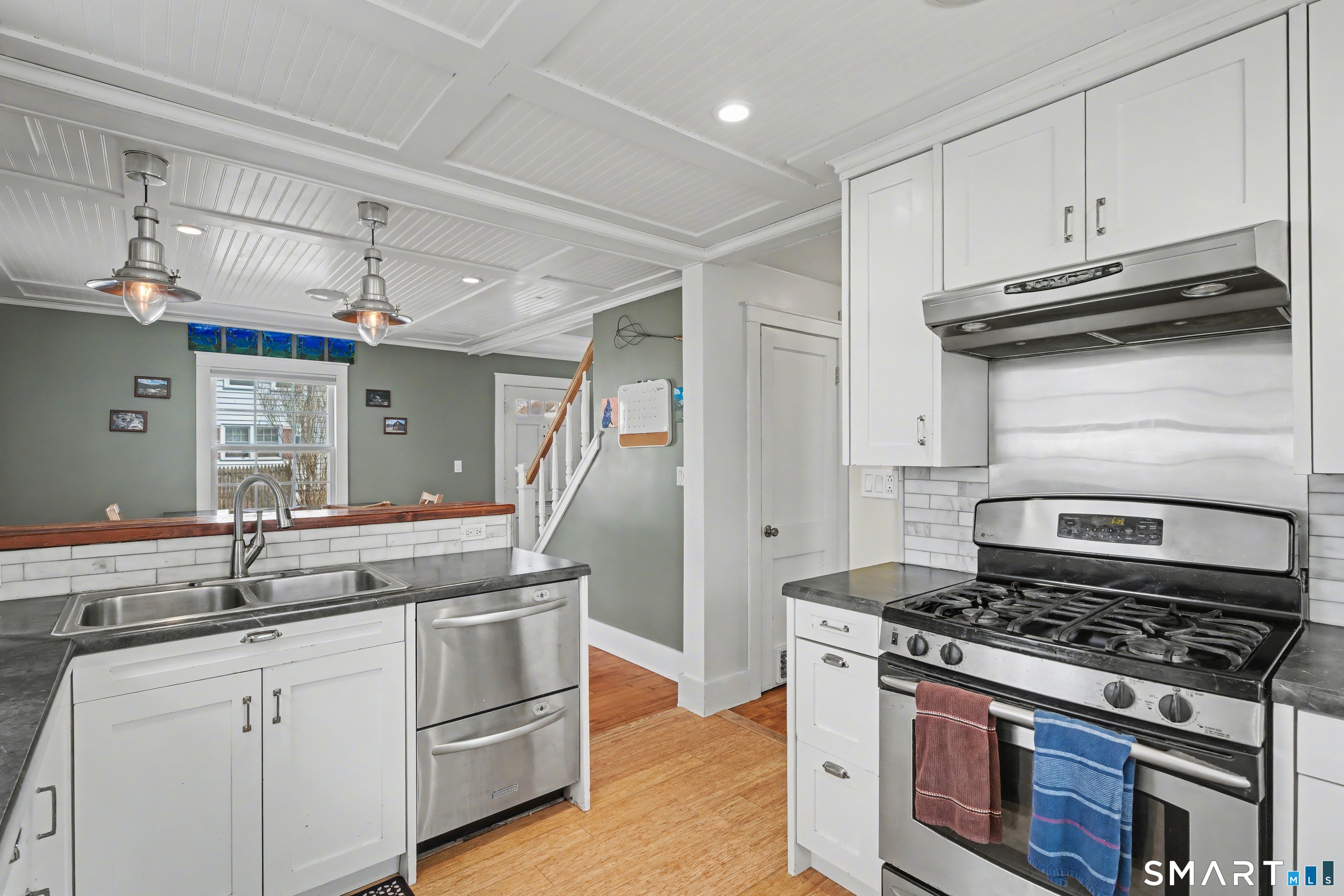 4 Dallas Street Hamden CT 06514