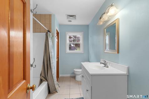 39 Woodcrest Avenue Stratford CT 06614