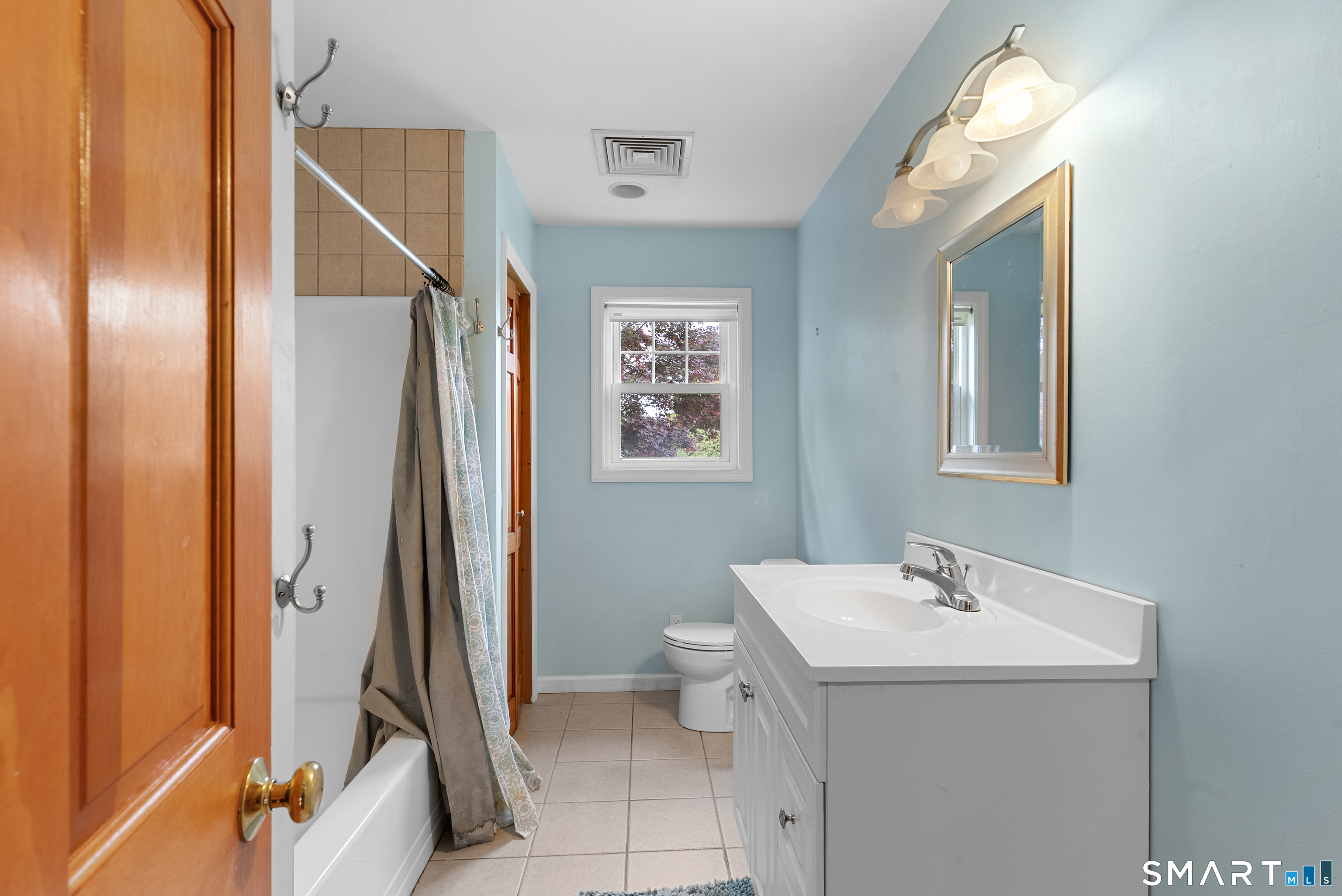 39 Woodcrest Avenue Stratford CT 06614