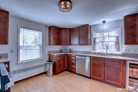 492 Maple Street Wethersfield CT 06109