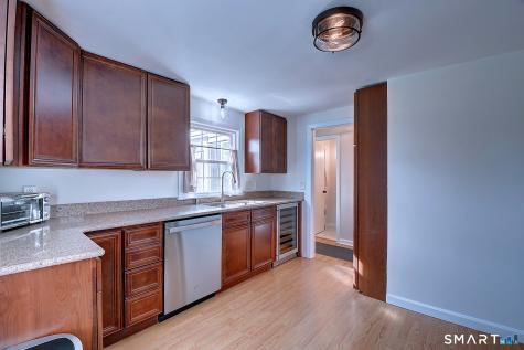 492 Maple Street Wethersfield CT 06109