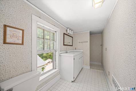 128 Terrys Plain Road Simsbury CT 06070