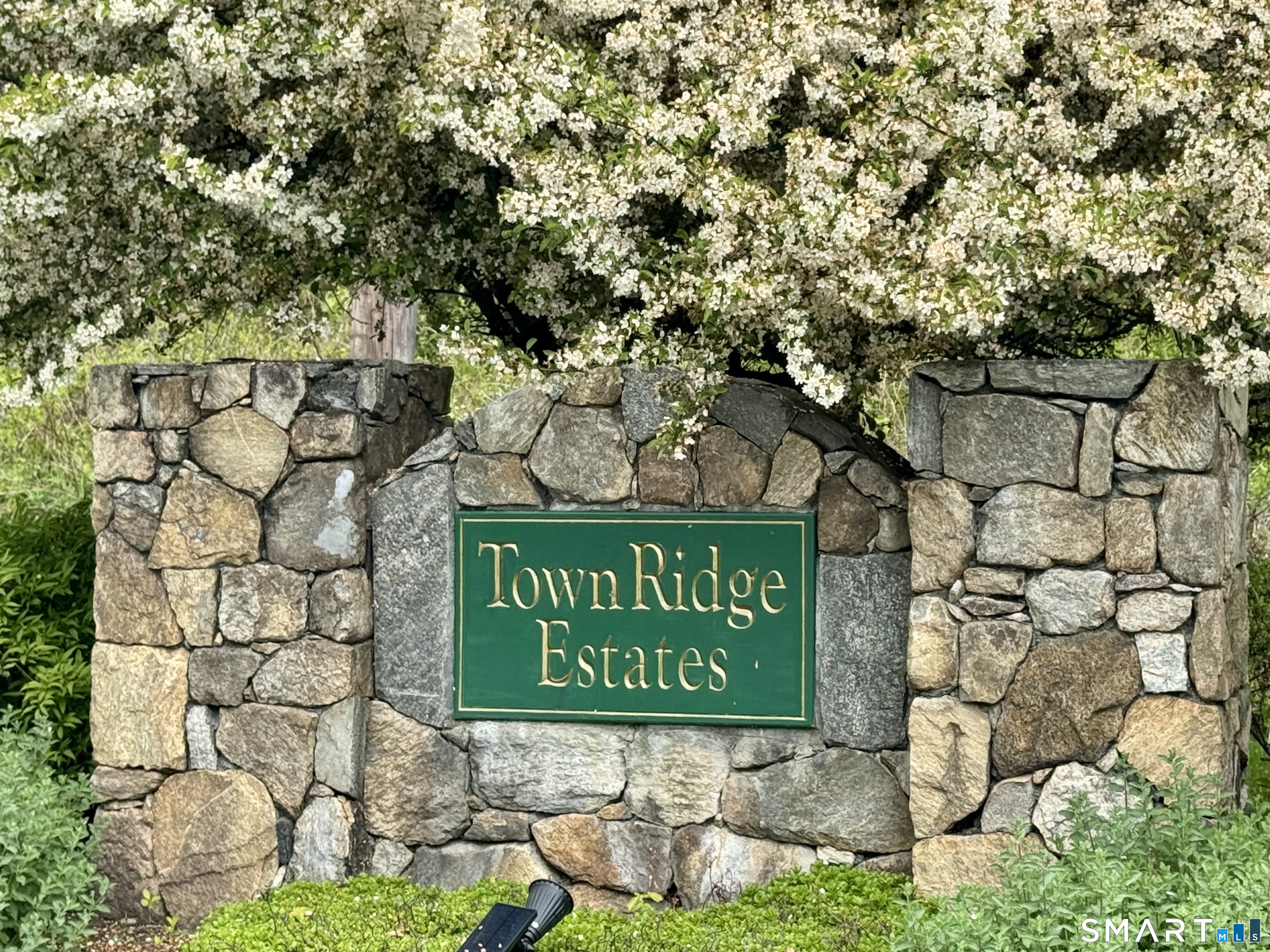 11 Meredith Lane New Milford CT 06776
