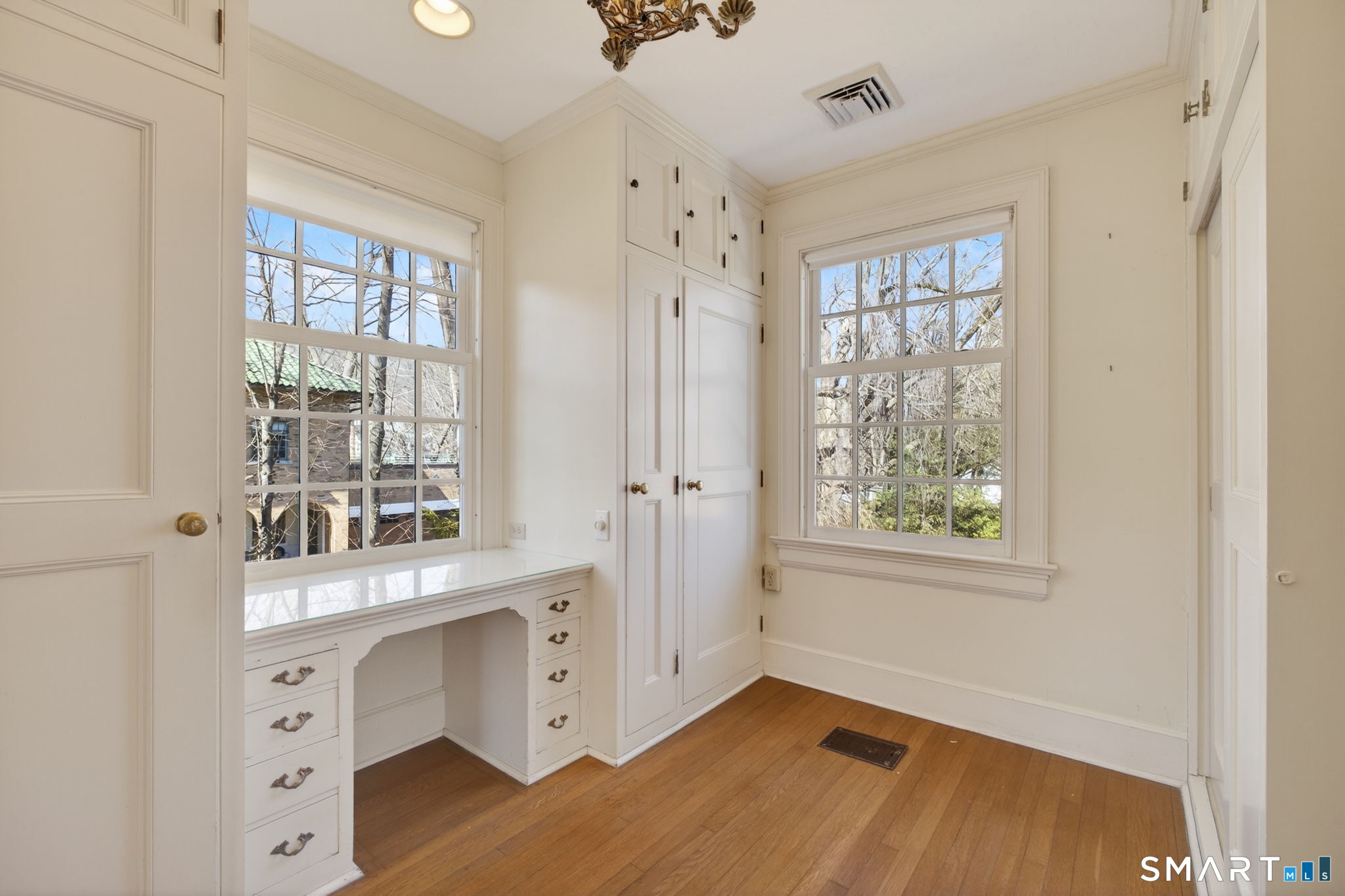 2095 Chapel Street New Haven CT 06515