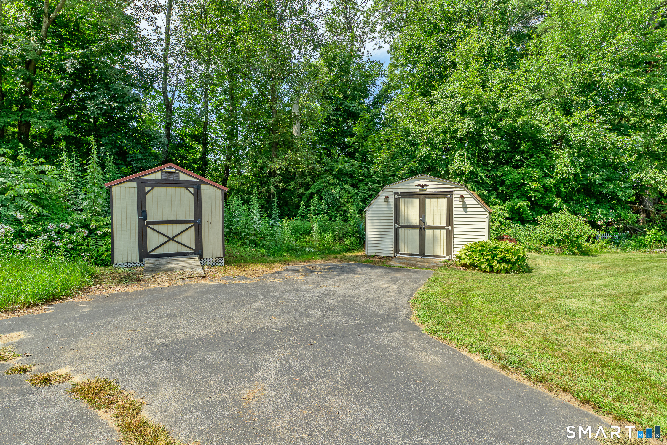 8 Norman Avenue Thompson CT 06277