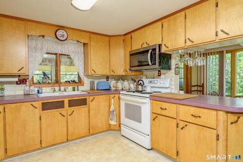 8 Norman Avenue Thompson CT 06277